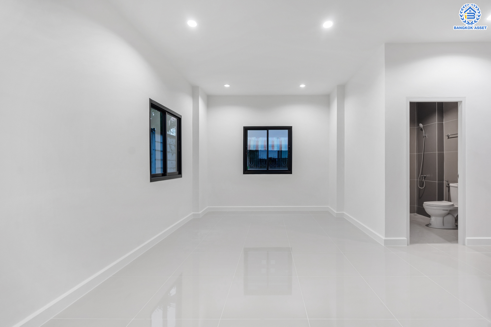 บ้านมือสองตกแต่งใหม่ ม.คุณาลัย บางใหญ่-เซ็นทรัลเวสต์เกต หลังมุม พร้อมทุกการเข้าอยู่ บนเนื้อที่ 54.7 ตร.ว. ฟังก์ชัน 4 ห้องนอน 2 ห้องน้ำ พื้นที่บริเวณหน้าบ้านกว้างขวาง จอดรถได้ถึง 4 คัน บนทำเลเดินทางสะดวก เชื่อมต่อ ถ.กาญจนาภิเษก ใกล้เซ็นทรัลเวสต์เกต และรถไฟฟ้าสายสีม่วง "สถานีคลองบางไผ่"...